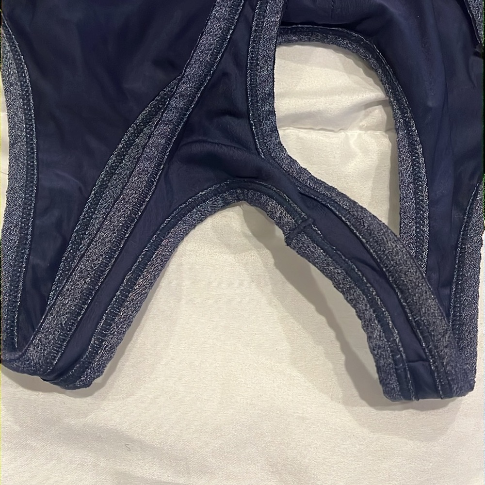 Aerie Medium Racerback Sports Bra Denim Blue | Adjustable Back Hook Closure - Picture 5 of 5